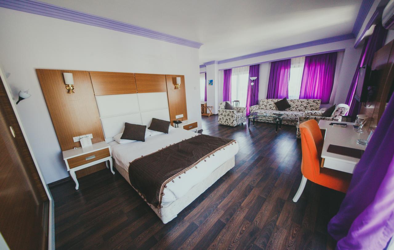 City Royal Hotel And Casino Никосия Экстерьер фото