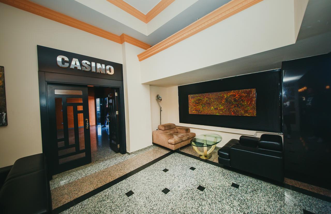 City Royal Hotel And Casino Никосия Экстерьер фото
